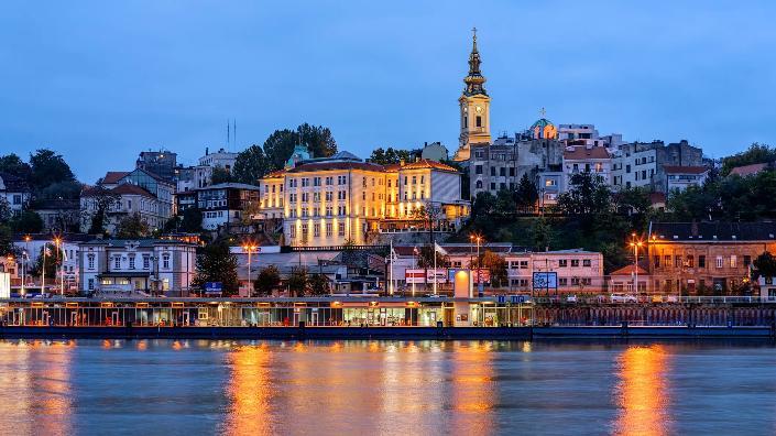 Tường thành Pháo đài Kalemegdan cổ kính ngắm toàn cảnh hợp lưu hai dòng sông Sava và Danube
