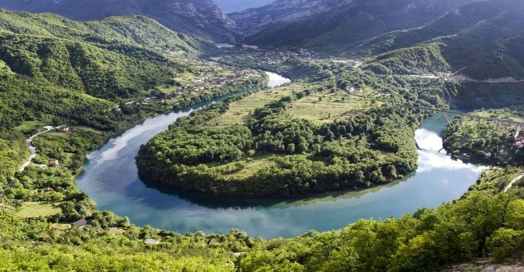 Quần thể Cung điện Diocletian cổ đại bên bờ biển Adriatic tại Split