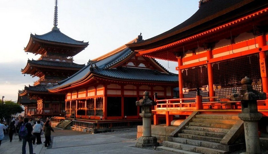 Chùa Thanh Thủy Kiyomizu-dera di sản UNESCO giữa sắc xuân Kyoto