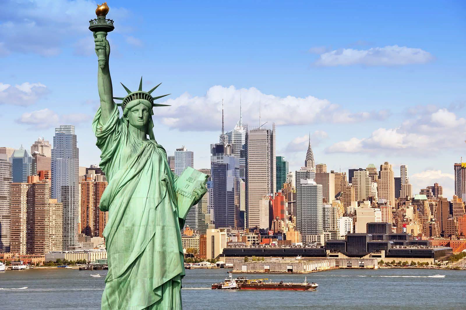 Sun Travel USA - Tượng Nữ Thần Tự Do New York